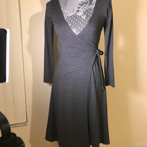 Dress - Picture 2 of 4